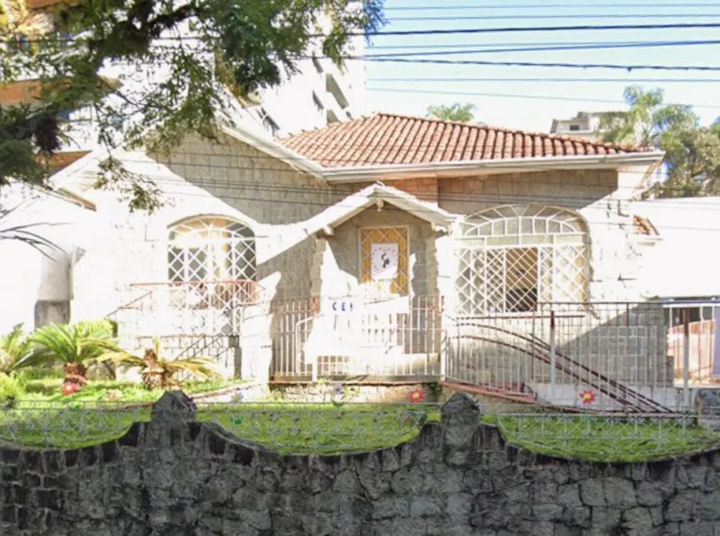 Vereadores questionam condições estruturais e de segurança do CEI Acalanto em Poços de Caldas